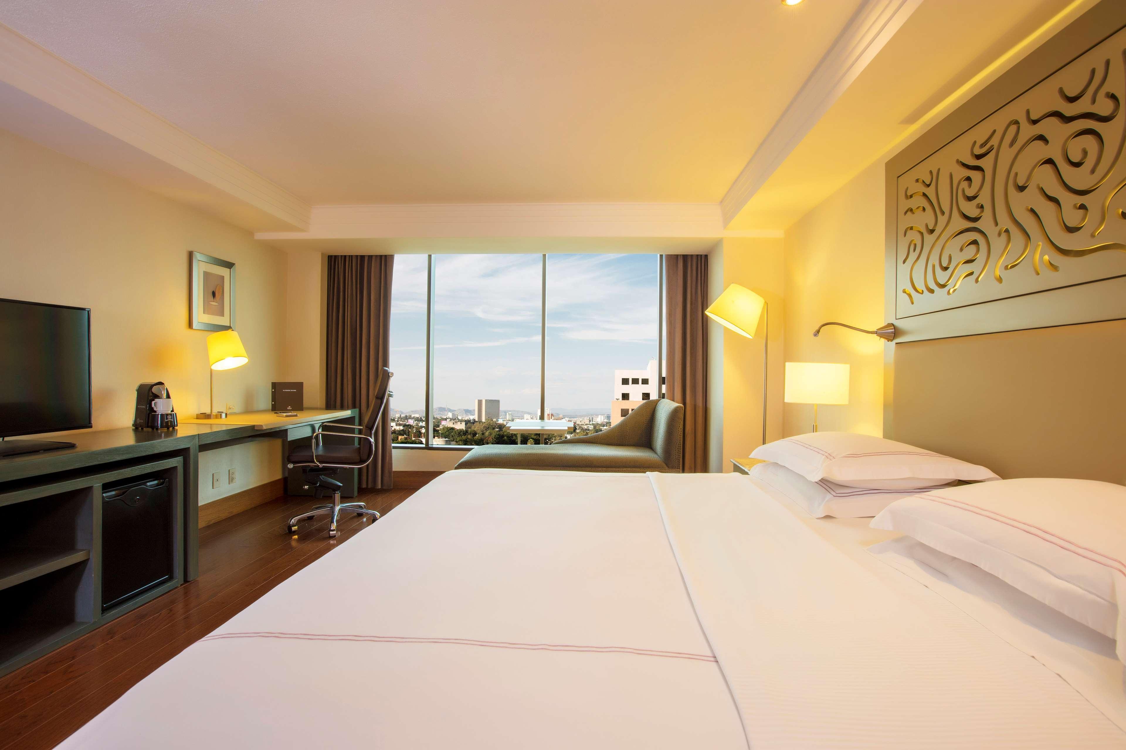 Barcelo Guadalajara Hotel Екстериор снимка Deluxe Room
