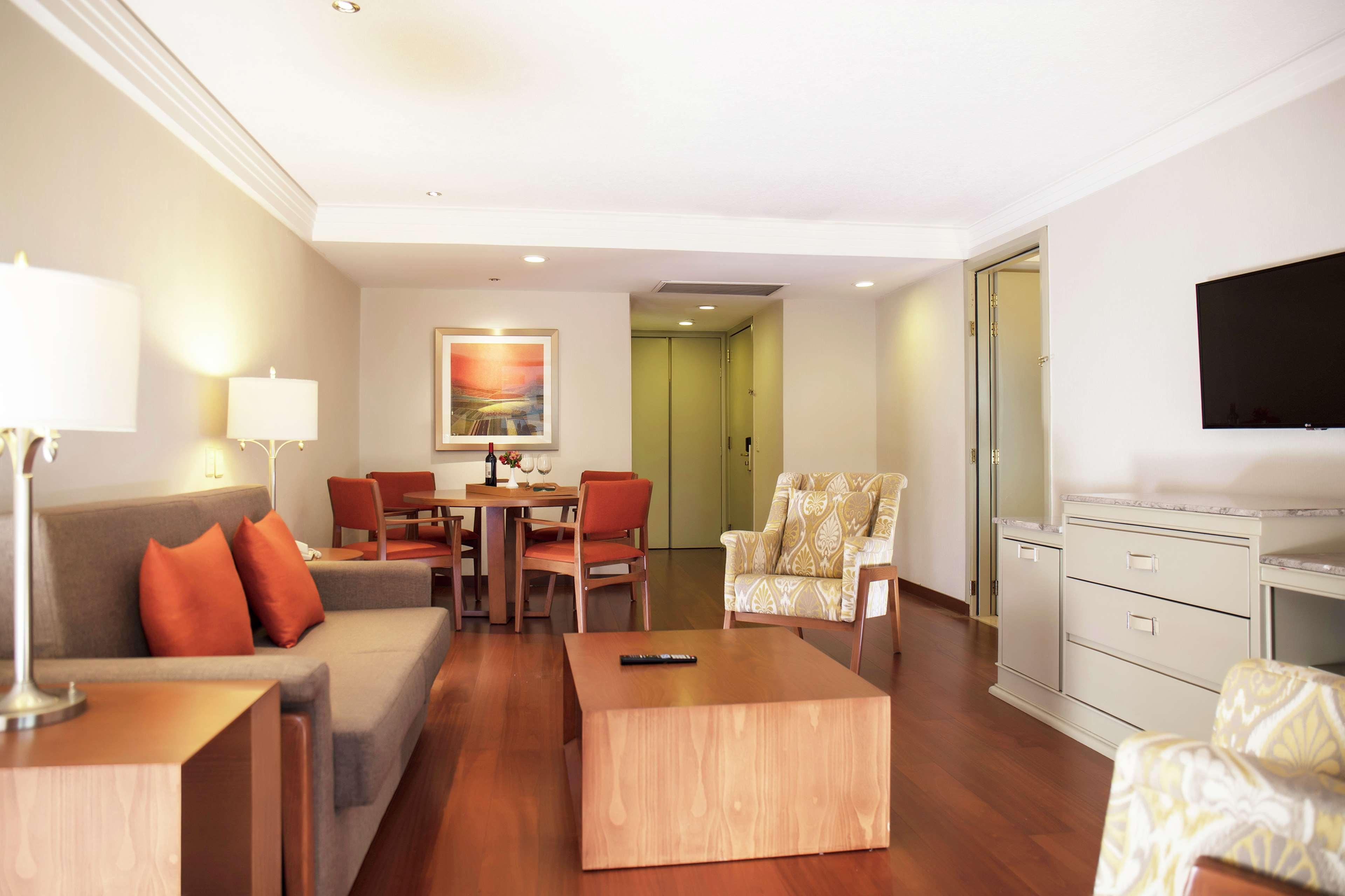 Barcelo Guadalajara Hotel Екстериор снимка Living room