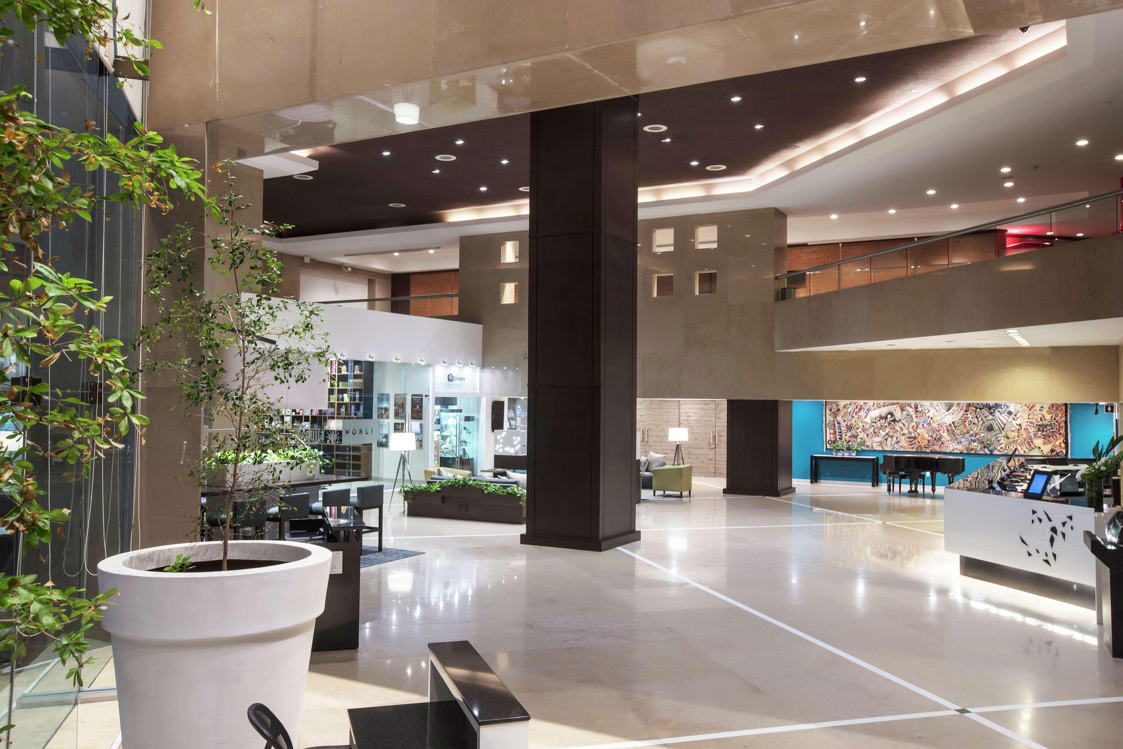 Barcelo Guadalajara Hotel Екстериор снимка The lobby of the hotel