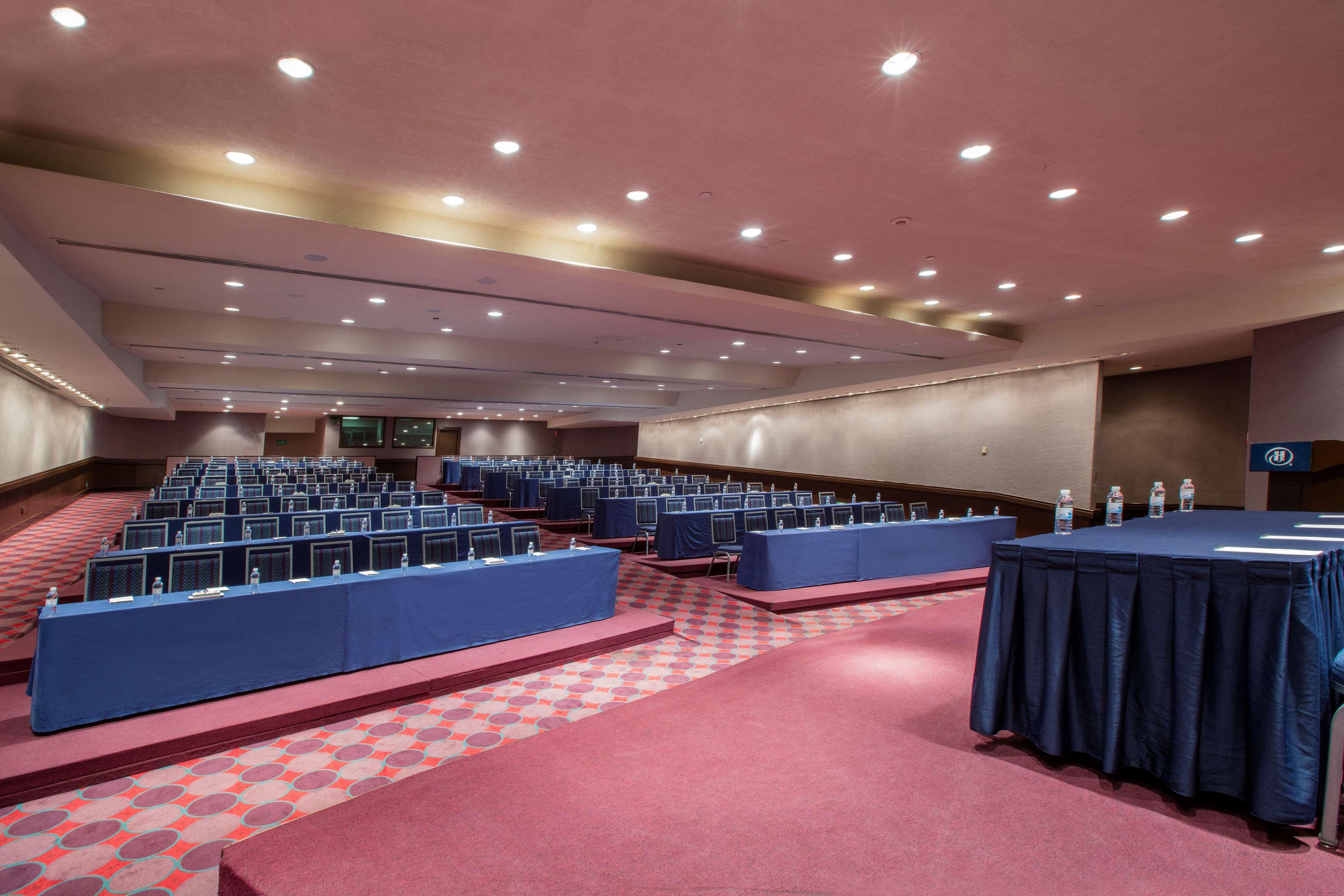 Barcelo Guadalajara Hotel Екстериор снимка The European Parliament's conference room