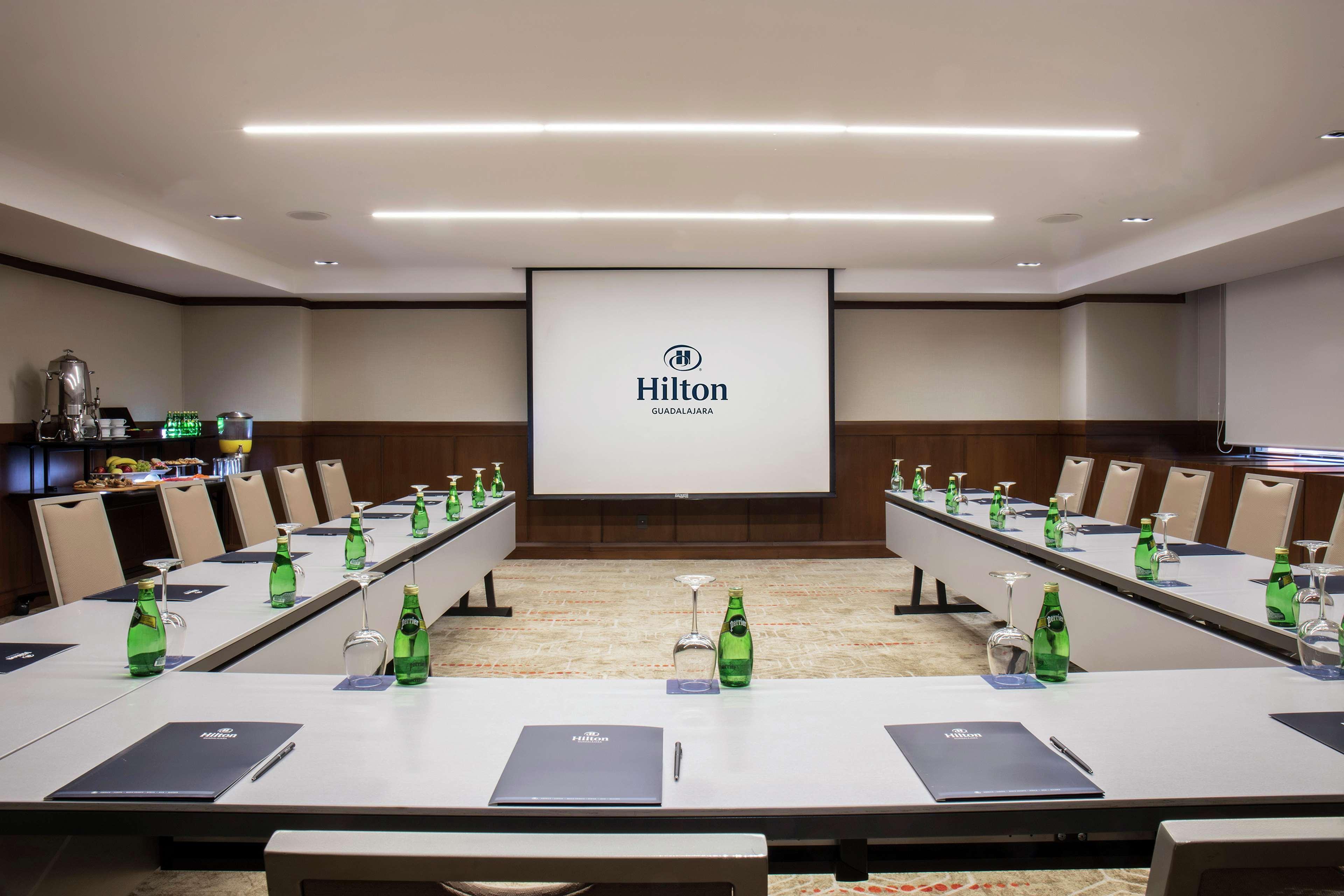 Barcelo Guadalajara Hotel Екстериор снимка Meeting room