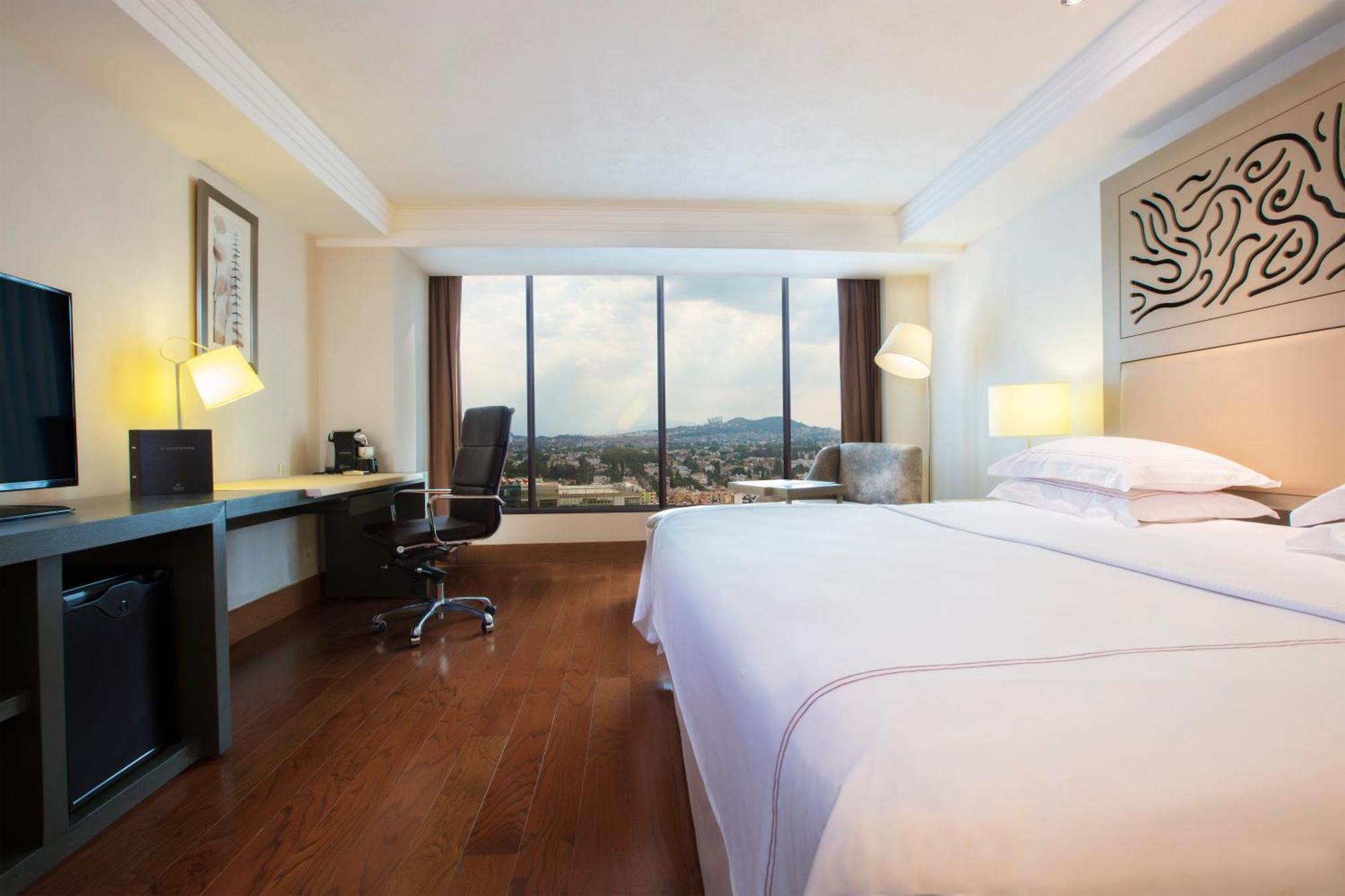 Barcelo Guadalajara Hotel Екстериор снимка