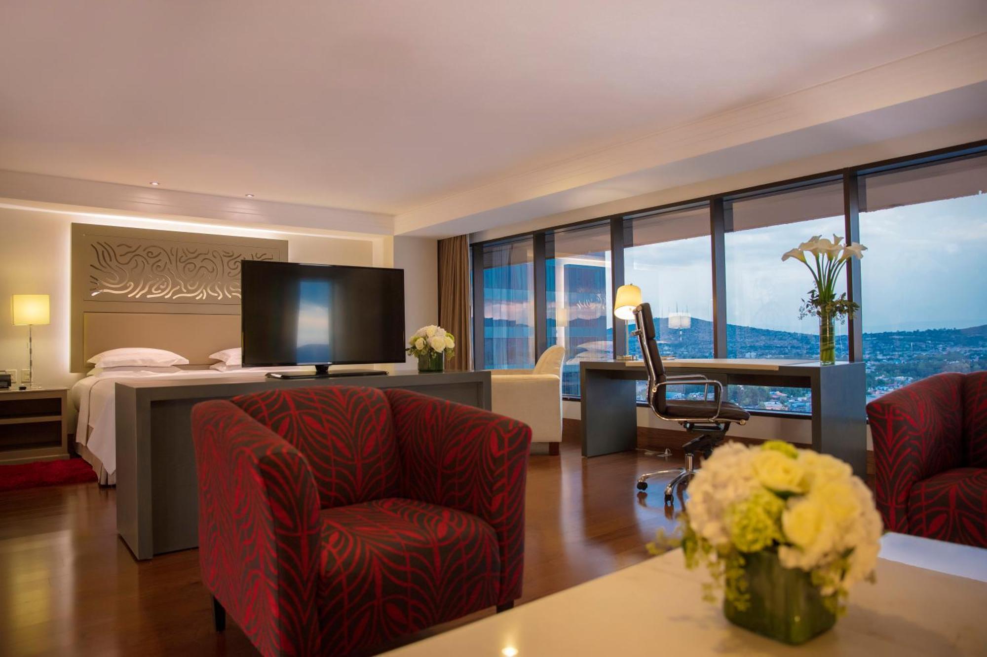 Barcelo Guadalajara Hotel Екстериор снимка