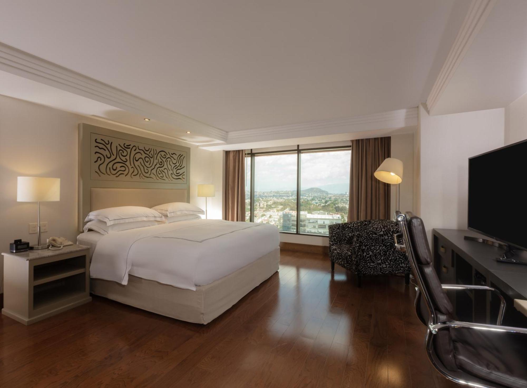 Barcelo Guadalajara Hotel Екстериор снимка Deluxe Room